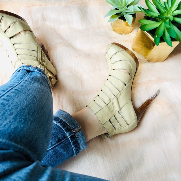 Stuart Weitzman Platform Bootie Sandal - Picture 7 of 7